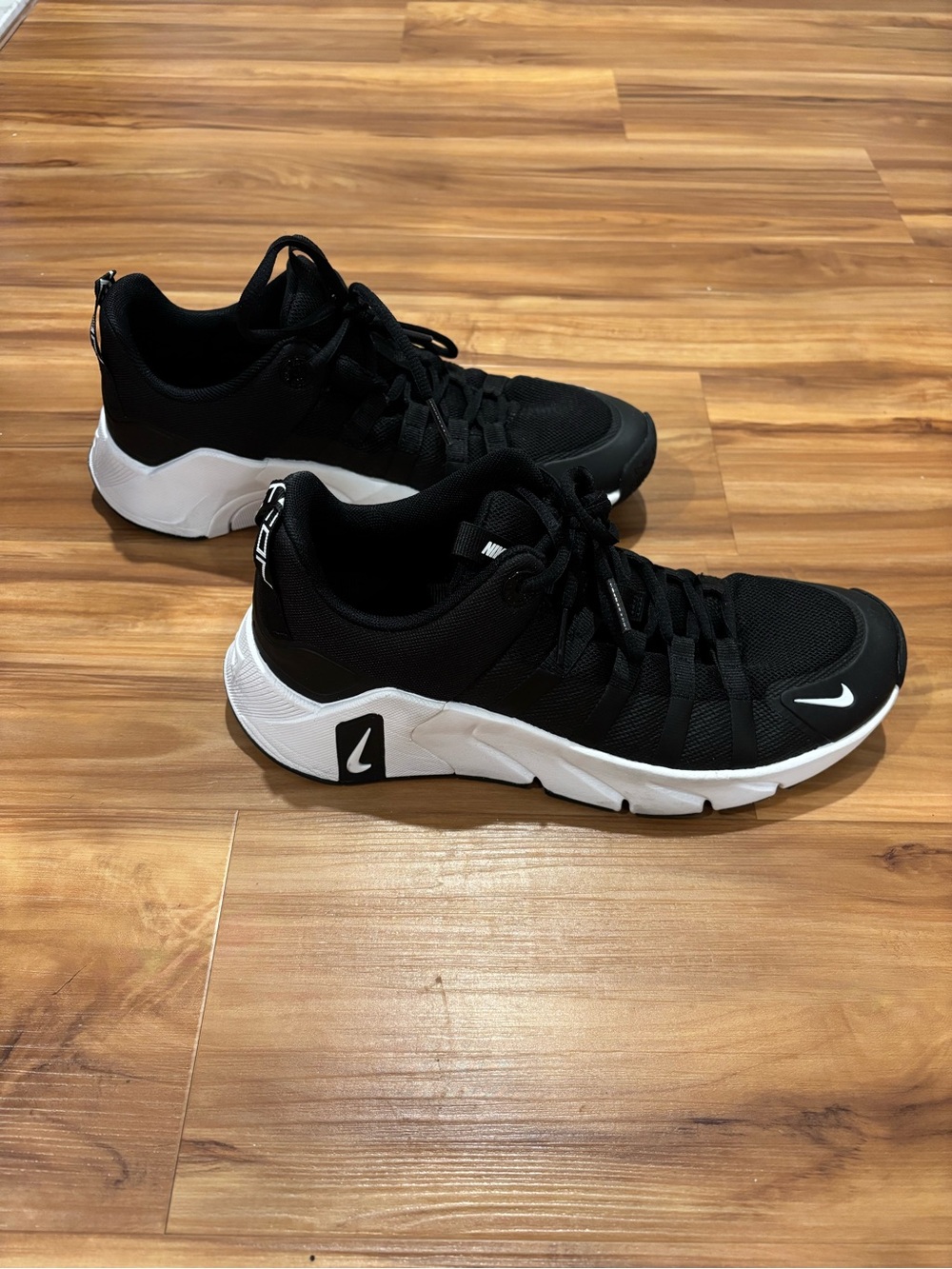 Nike Black and White Women’s Athletic Trainers